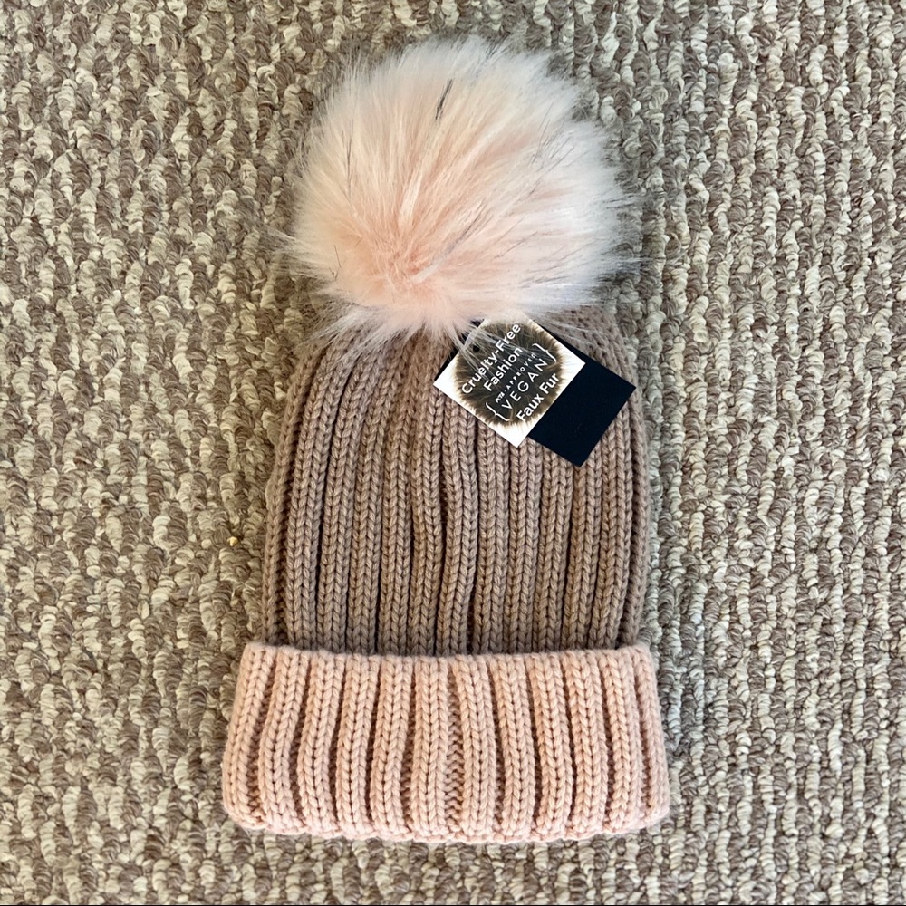 David and Young Faux Fur Light Pink Hat